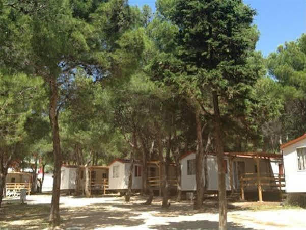 Camp Porat Hotel Povljana Exterior foto