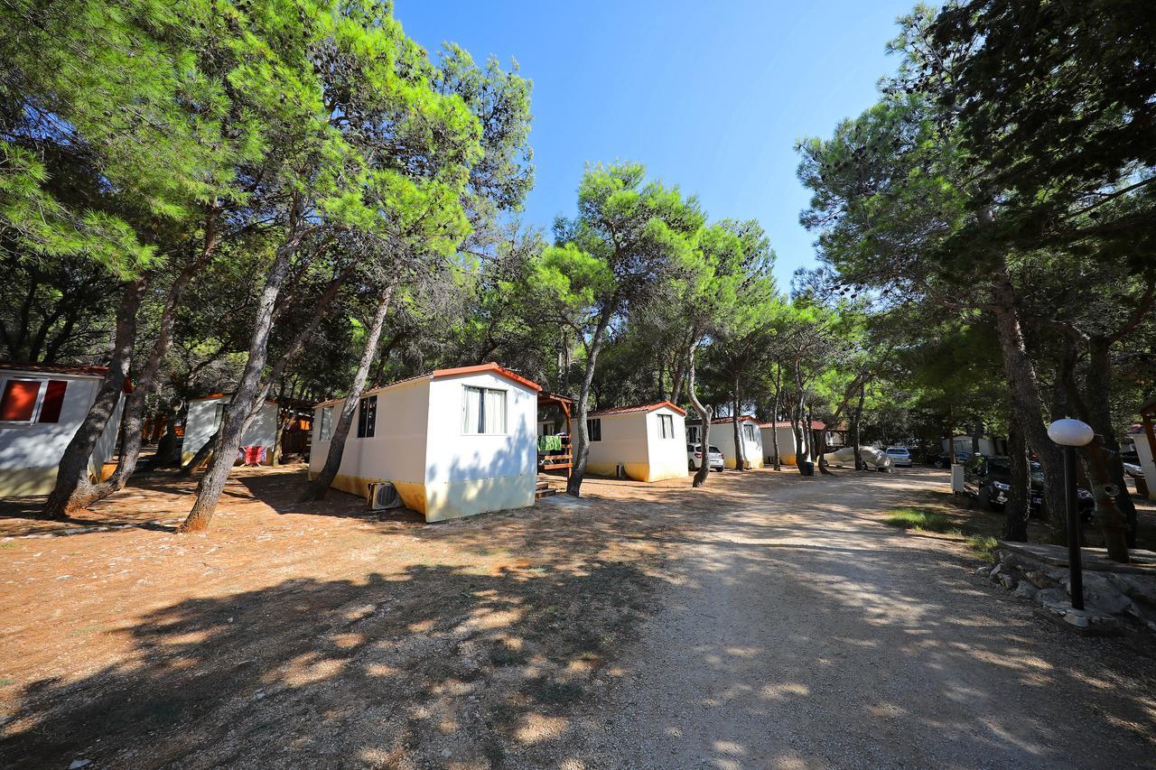 Camp Porat Hotel Povljana Exterior foto